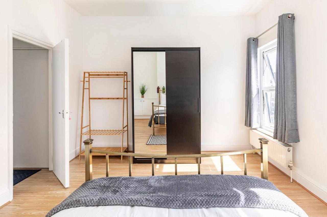 Large, Bright And Spacious 3 Bed Flat In Лондон Экстерьер фото