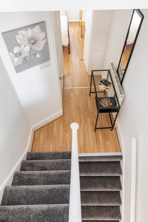 Large, Bright And Spacious 3 Bed Flat In Лондон Экстерьер фото